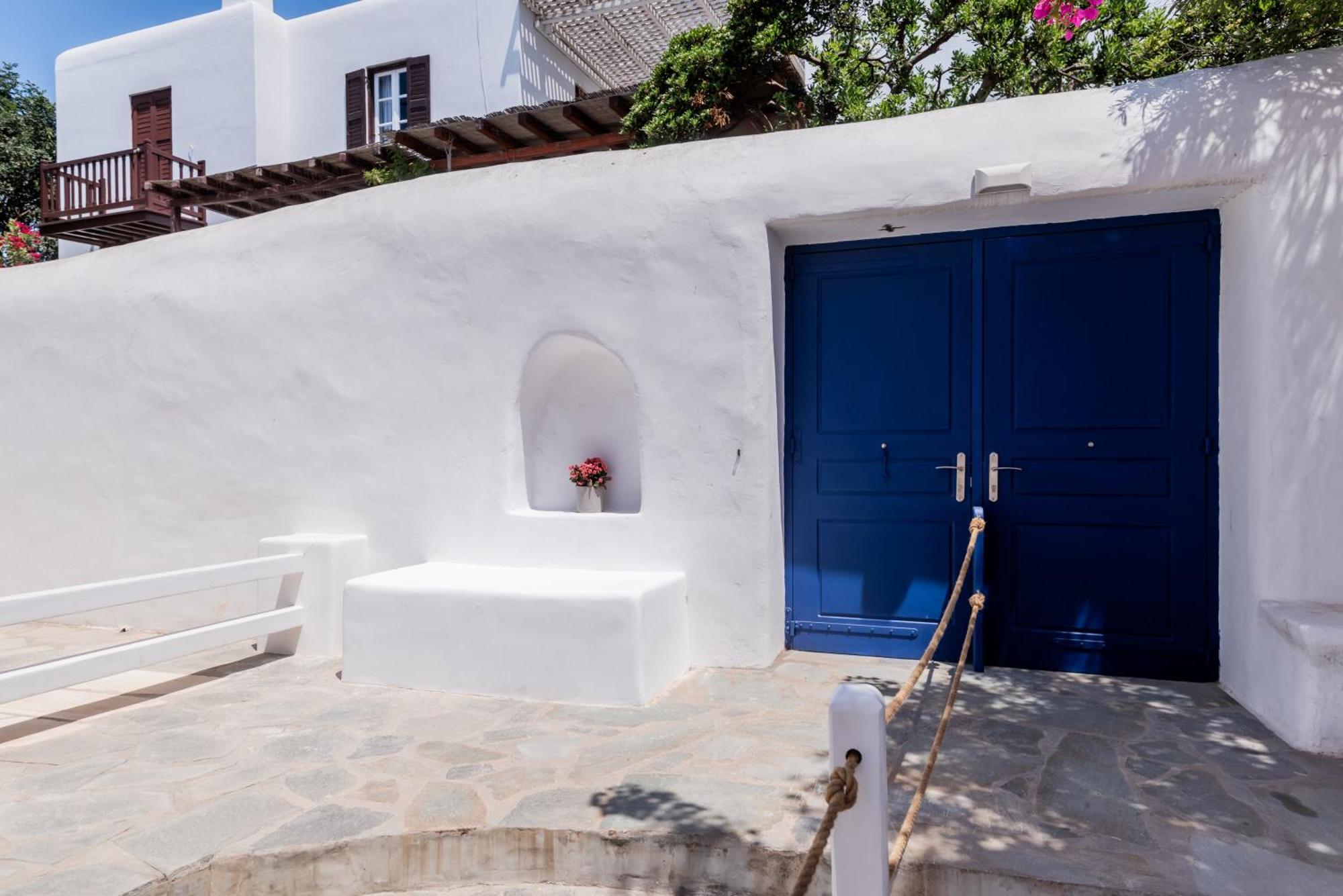 Olive Tree Mykonos Town Semi-Basement Apartment Екстериор снимка